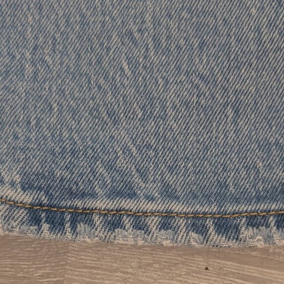Levi's Light Wash Distressed Jeans - Picture 13 of 16